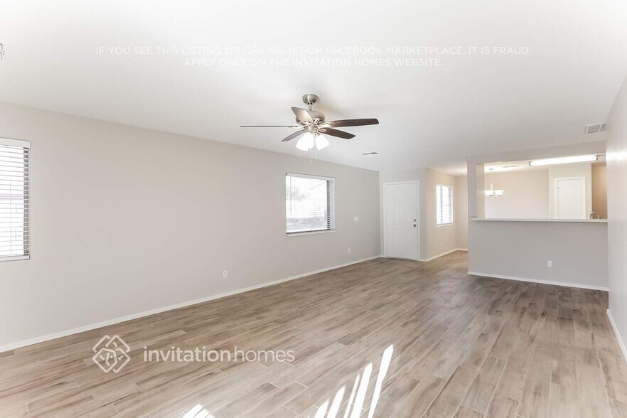 Building Photo - 3323 S 80th Ave