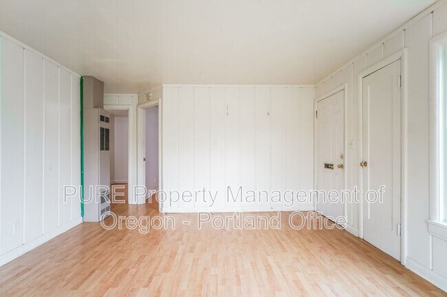 Building Photo - 7007 N Tyler Ave