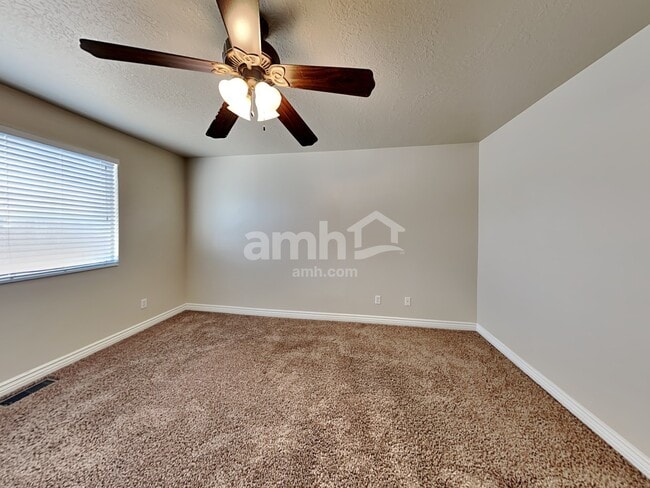 Building Photo - 2169 W 1520 N