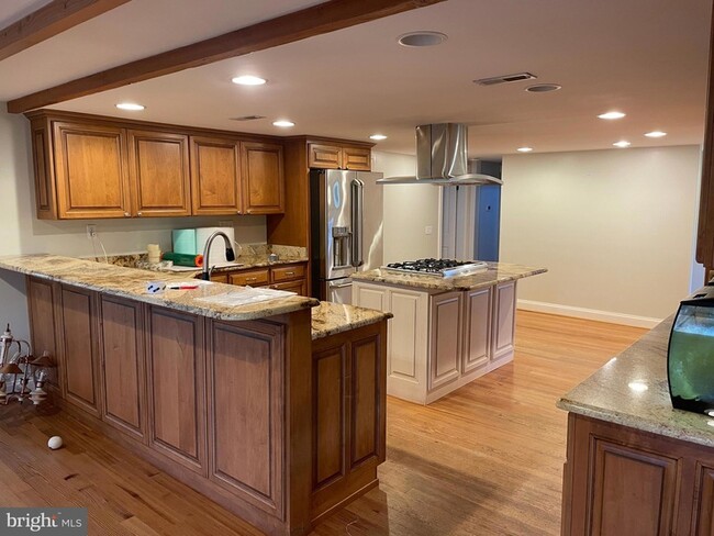 Building Photo - 6270 Davis Rd