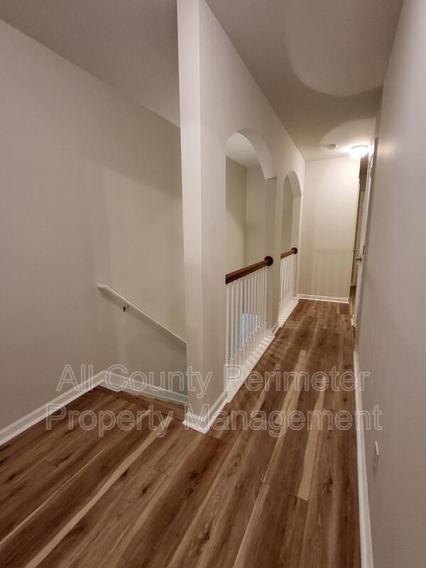 Building Photo - 52 Burns View Ct