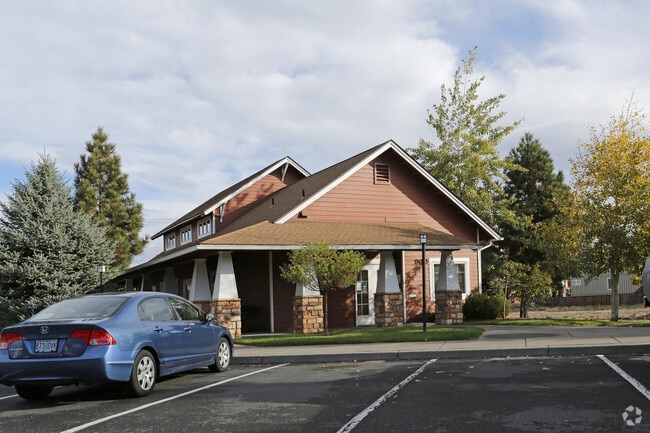 Building Photo - Eastlake Village