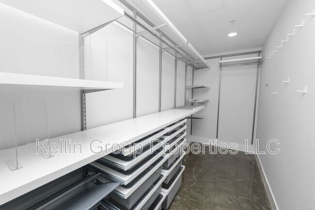Building Photo - 111 N 12th St