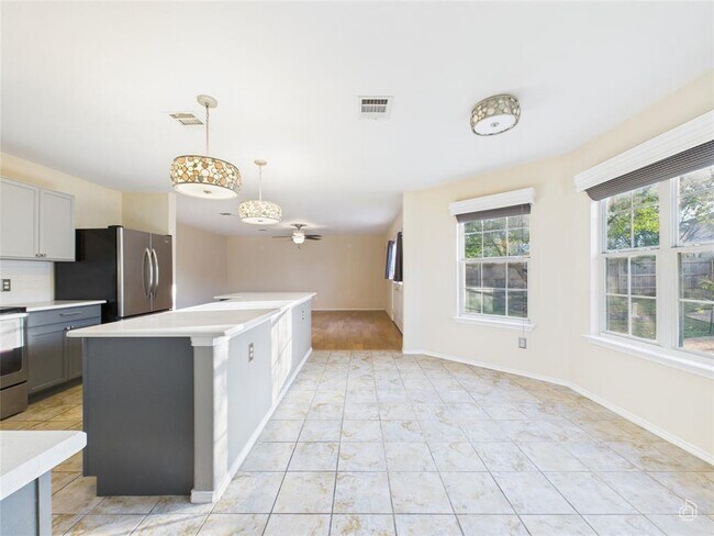 Building Photo - 19708 San Chisolm Dr