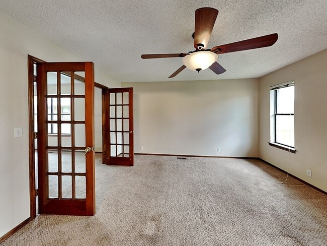 Building Photo - 2200 Sandy Creek Trail