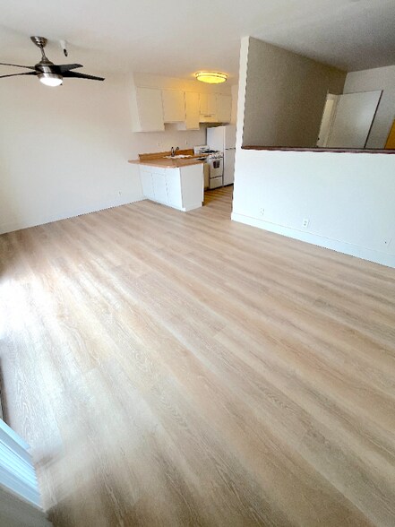 Building Photo - 147 Avenida Serra