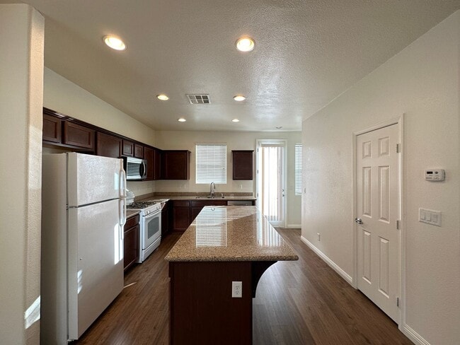 Building Photo - SAGECREEK