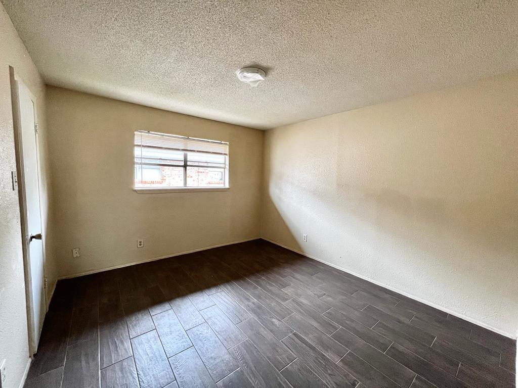 Building Photo - 712 E Sugarcane Dr
