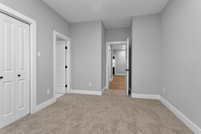 Building Photo - 6918A Dumble St