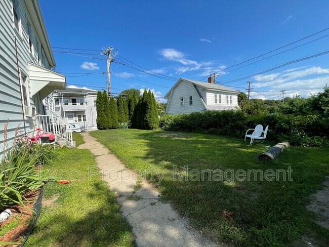 Building Photo - 456 Washington St