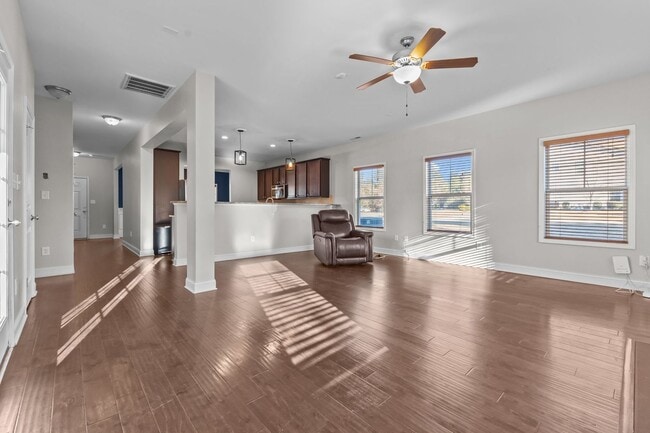 Building Photo - **SHOWINGS UNAVAILABLE UNTIL AUGUST 1ST!!!**