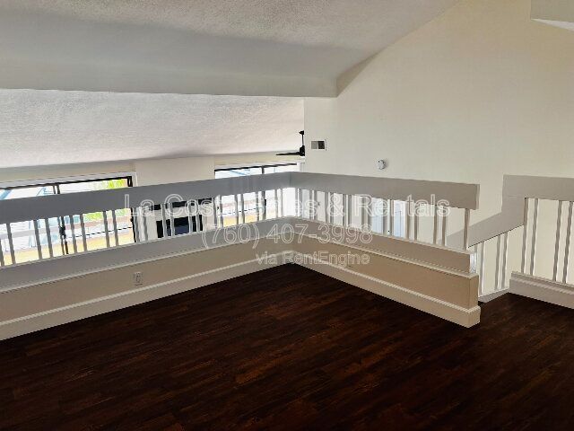 Building Photo - 2204 Plaza De Las Flores Plz