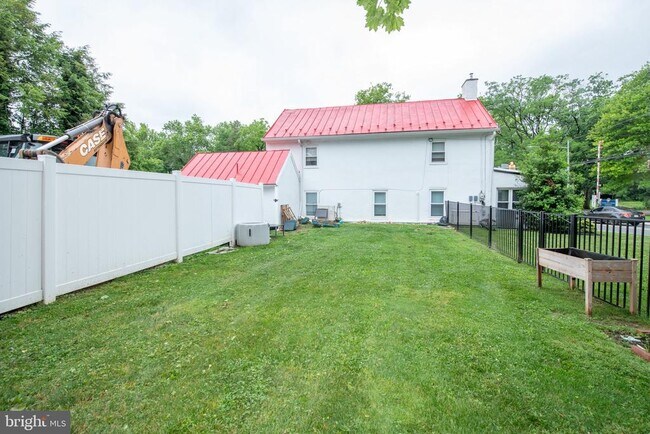 Building Photo - 225 Old Soldiers Rd