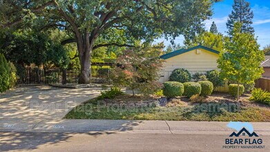 Building Photo - 7919 Ridgemont Dr