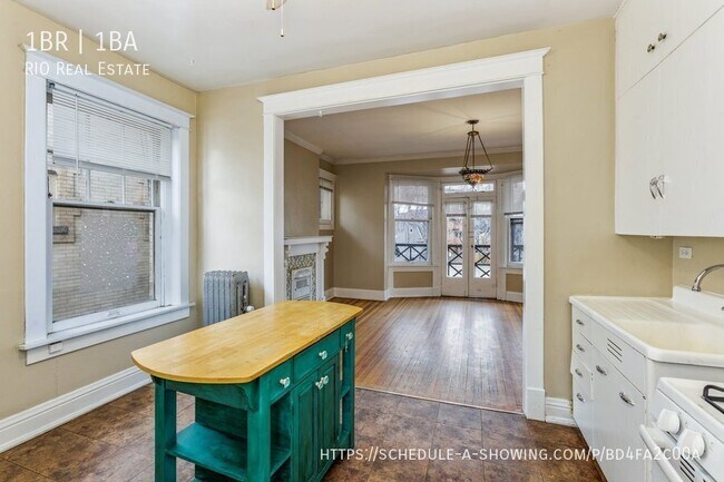 Building Photo - 2214 E 17th Ave