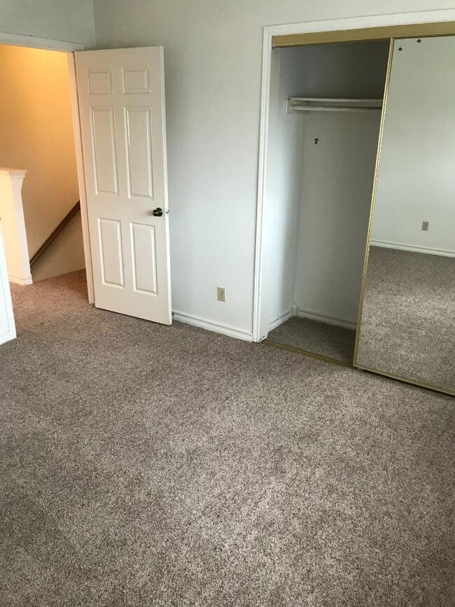 Building Photo - 2605 Enfield Rd