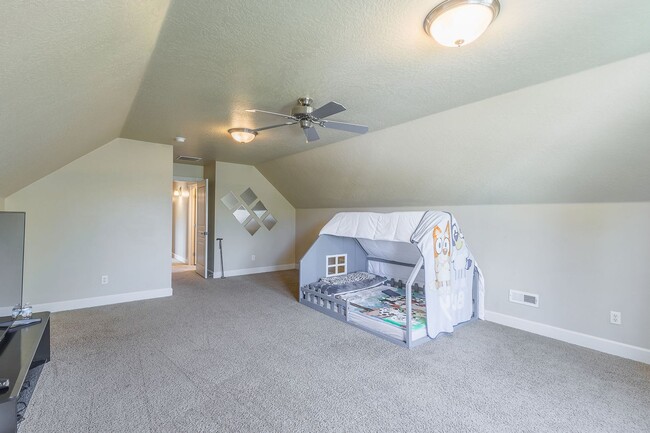 Building Photo - Stunningly Upgraded 4-Bedroom Home in Prime Eagle Location