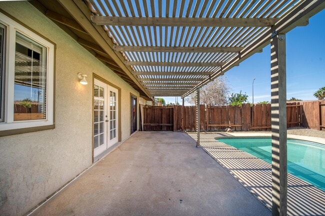 Building Photo - 81402 Palmwood Dr