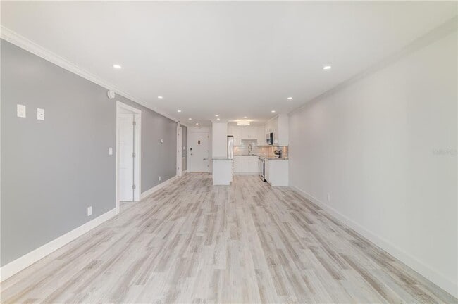 Building Photo - 400 64th Ave