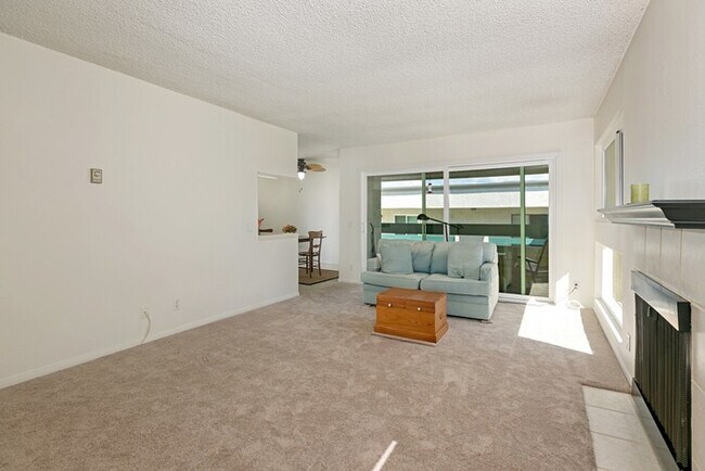 Building Photo - Bright & Spacious La Costa Condo with Community Amenities in Carlsbad