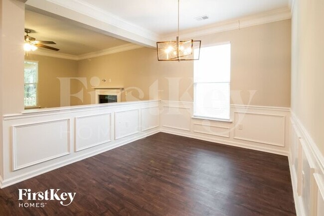 Building Photo - 161 Vango Dr