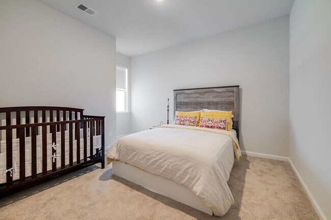 Building Photo - Move-In Ready 3-Bedroom Villa in Gated Savannah Quarters!