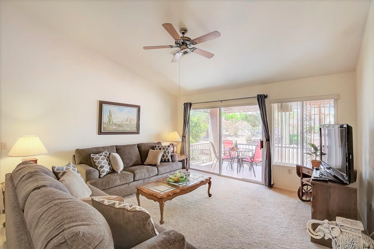 Building Photo - 3013 Sungold Dr