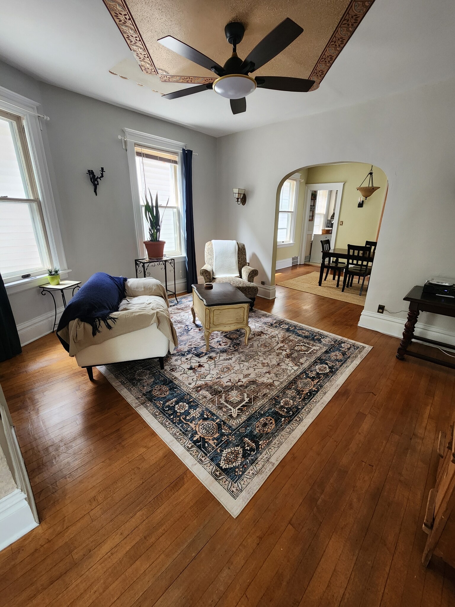 Building Photo - 2223 S Winchester St