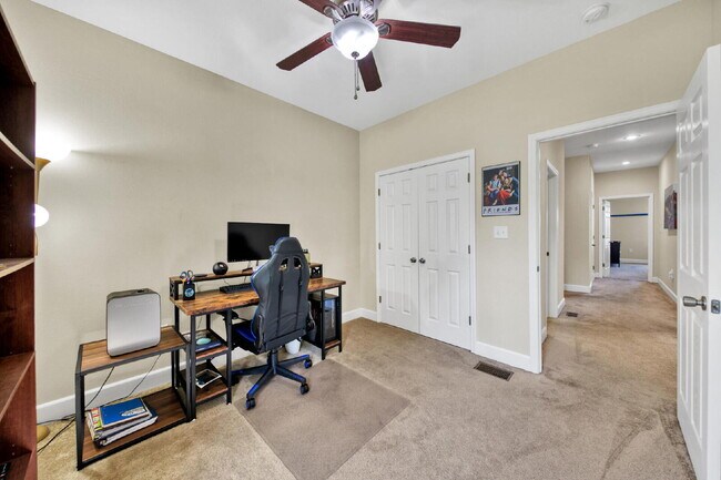 Building Photo - 511 Arbor Lake Dr