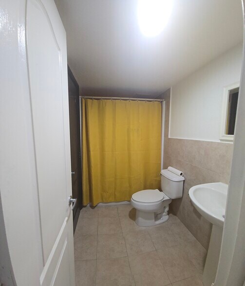 Building Photo - 8950 SW 69th Ct