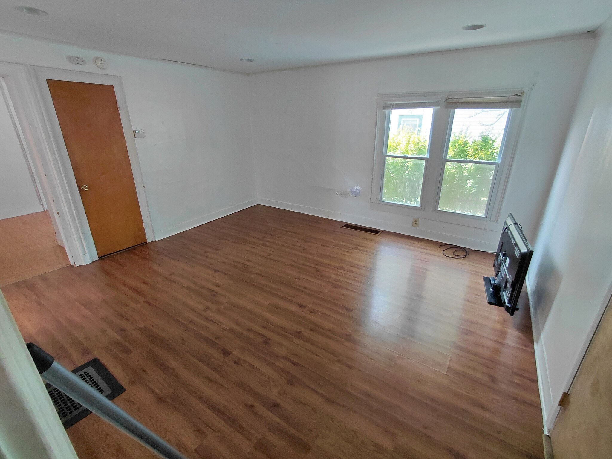 Building Photo - 16 Goethe St