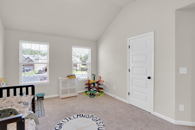 Building Photo - PRICE REDUCED!