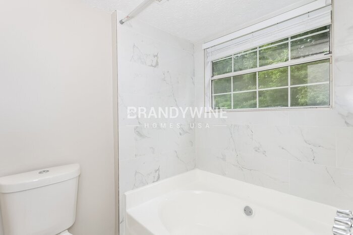 Building Photo - 6445 Emerald Pointe Cir