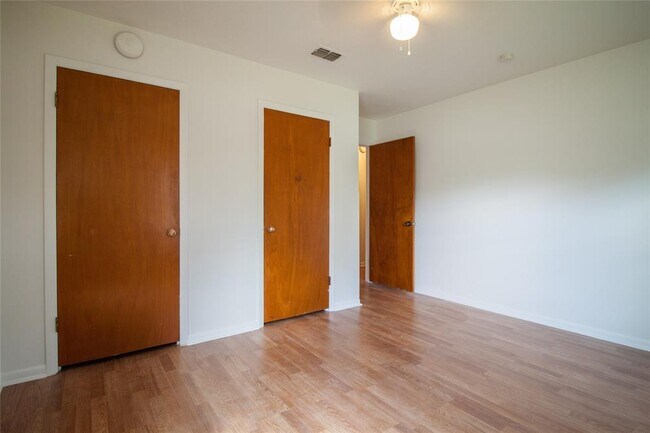 Building Photo - 8406 Burrell Dr