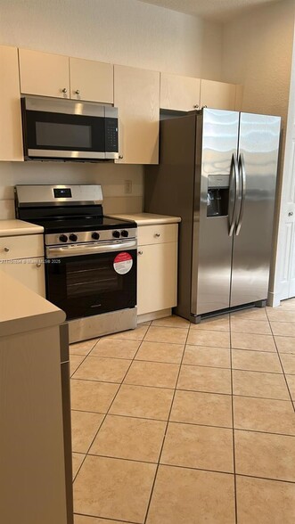 Primary Photo - 4256 Vineyard Cir