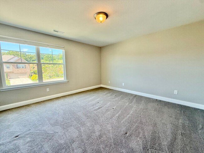 Building Photo - 516 Vivian Lee Ln
