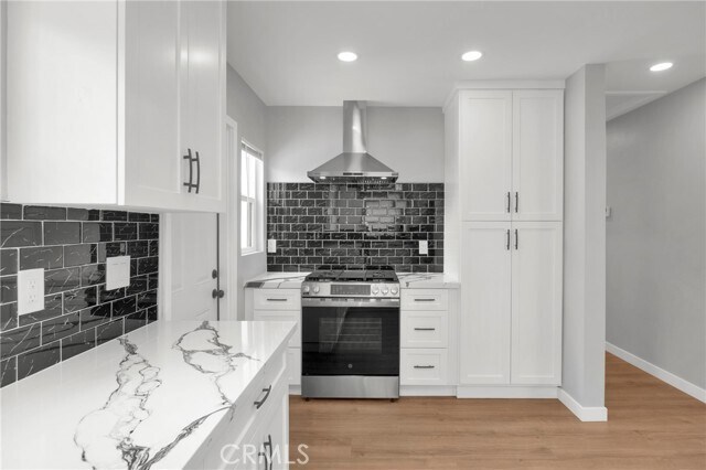 Building Photo - 6327 California Ave