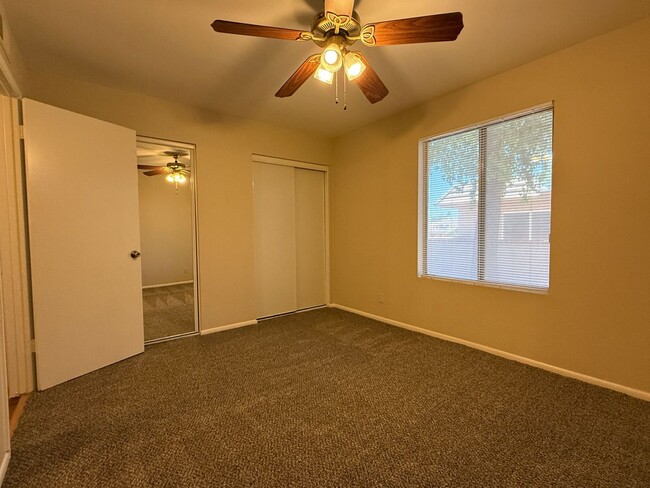 Building Photo - 14652 Yerba Buena Way