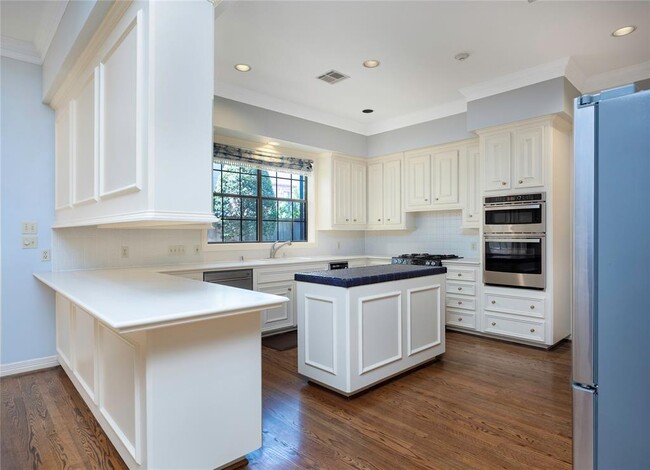Building Photo - 1536 Potomac Dr