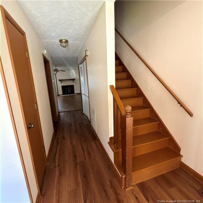 Building Photo - 1276 N Forest Dr