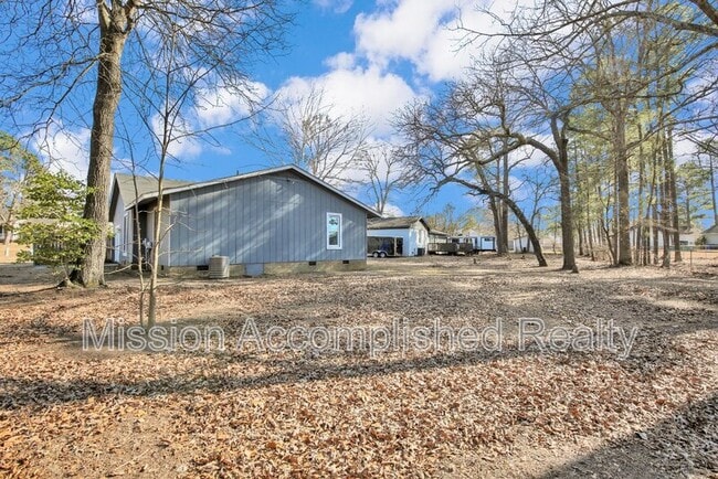 Building Photo - 7345 Pebblebrook Dr