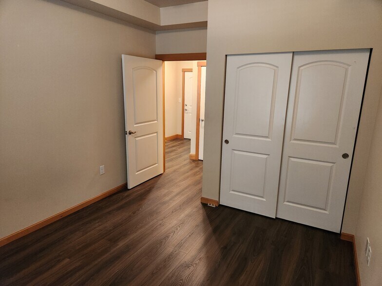 Building Photo - 263 W Bakerview Rd