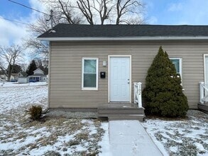 Building Photo - Charming 1-Bedroom Home in a Convenient Lo...