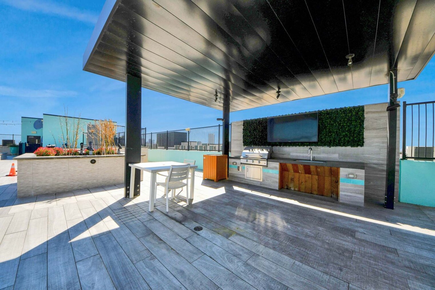 Building Photo - 1111 Shepherd Dr