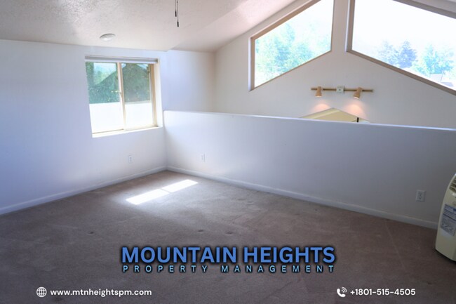 Building Photo - 2784 E Delsa Dr