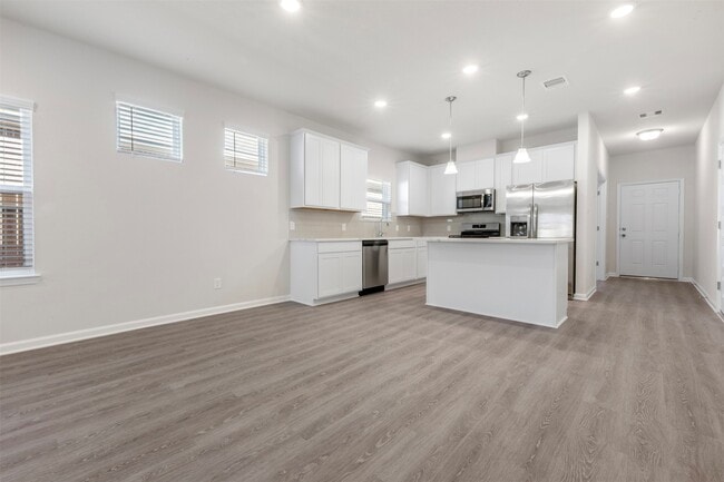 Building Photo - 27219 Mockingbird Ter Ln