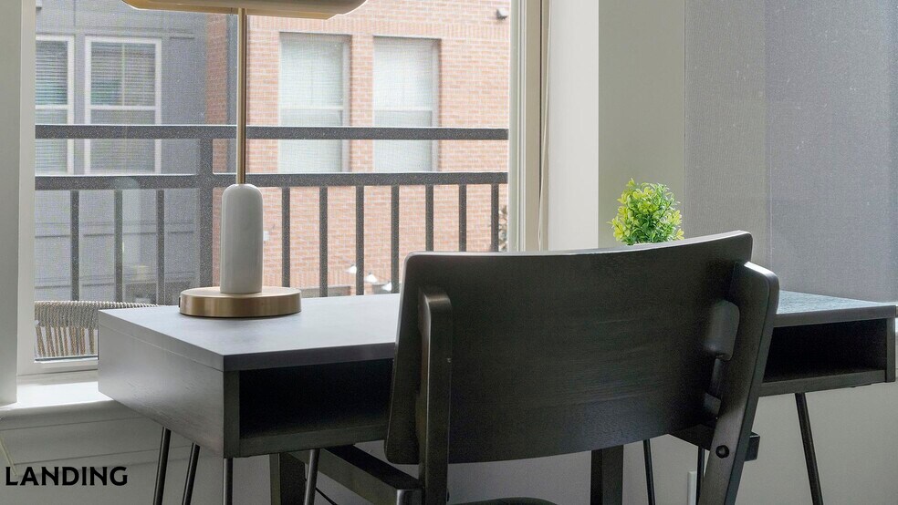 Building Photo - 2420 Peachtree Rd NW