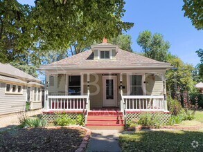 Building Photo - Patty Jewett Bungalow