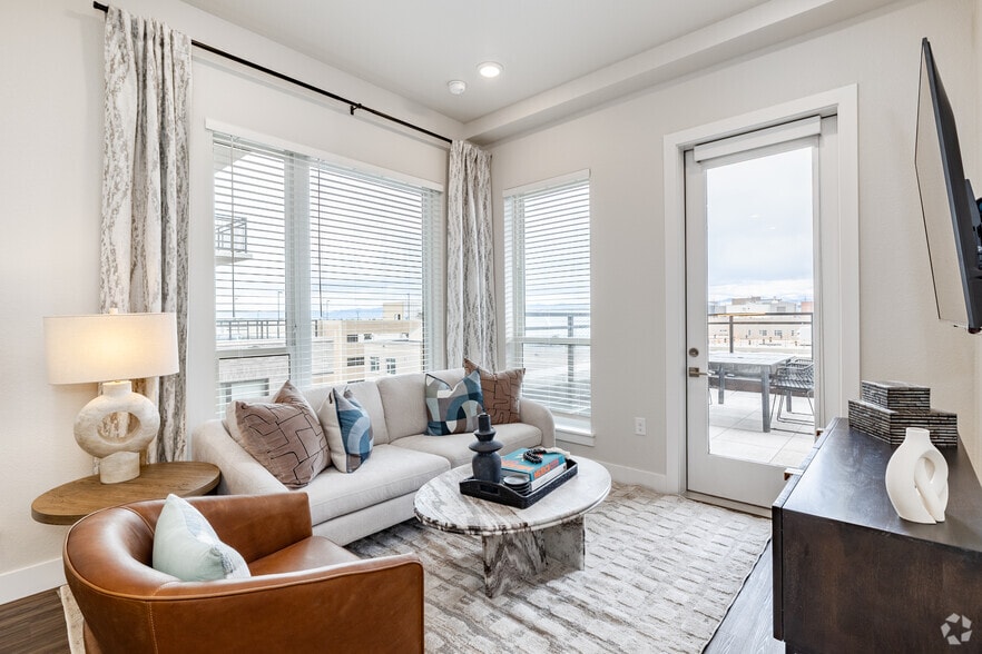 Primary Photo - The Emerson