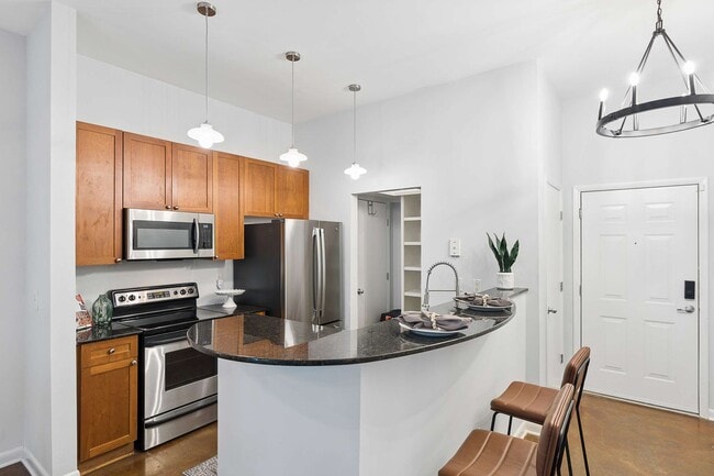 Building Photo - Stylish 1/1 Condo in Inman Park, Right on the ATLBeltLine!